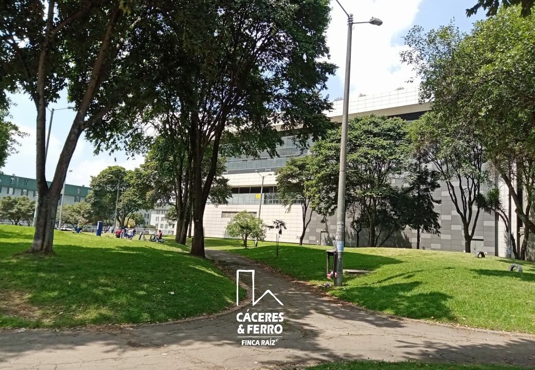 CaceresyFerroInmobiliaria-Caceres-Ferro-Inmobiliaria-CyF-Barrios-Unidos-Centro-Comercial-Metropolis-21693-19