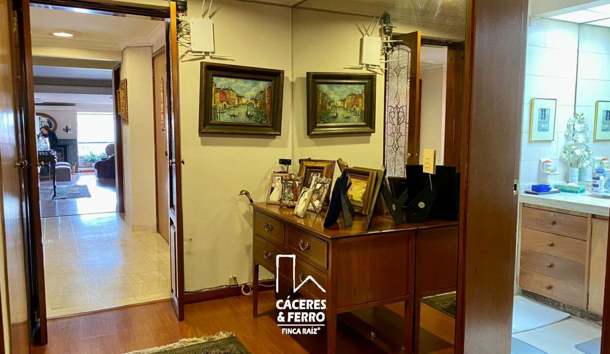 CaceresyFerroInmobiliaria-Caceres-Ferro-Inmobiliaria-CyF-Chapinero-Los-Rosales-Apartamento-Venta-22941-18