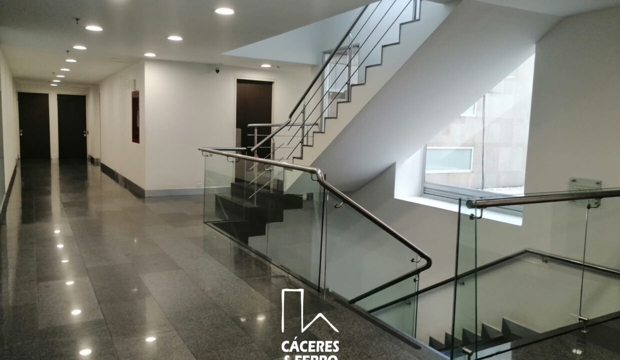CaceresyFerroInmobiliaria-Caceres-Ferro-Inmobiliaria-CyF-Chapinero-La-Cabrera-Oficina-Venta-23585-4